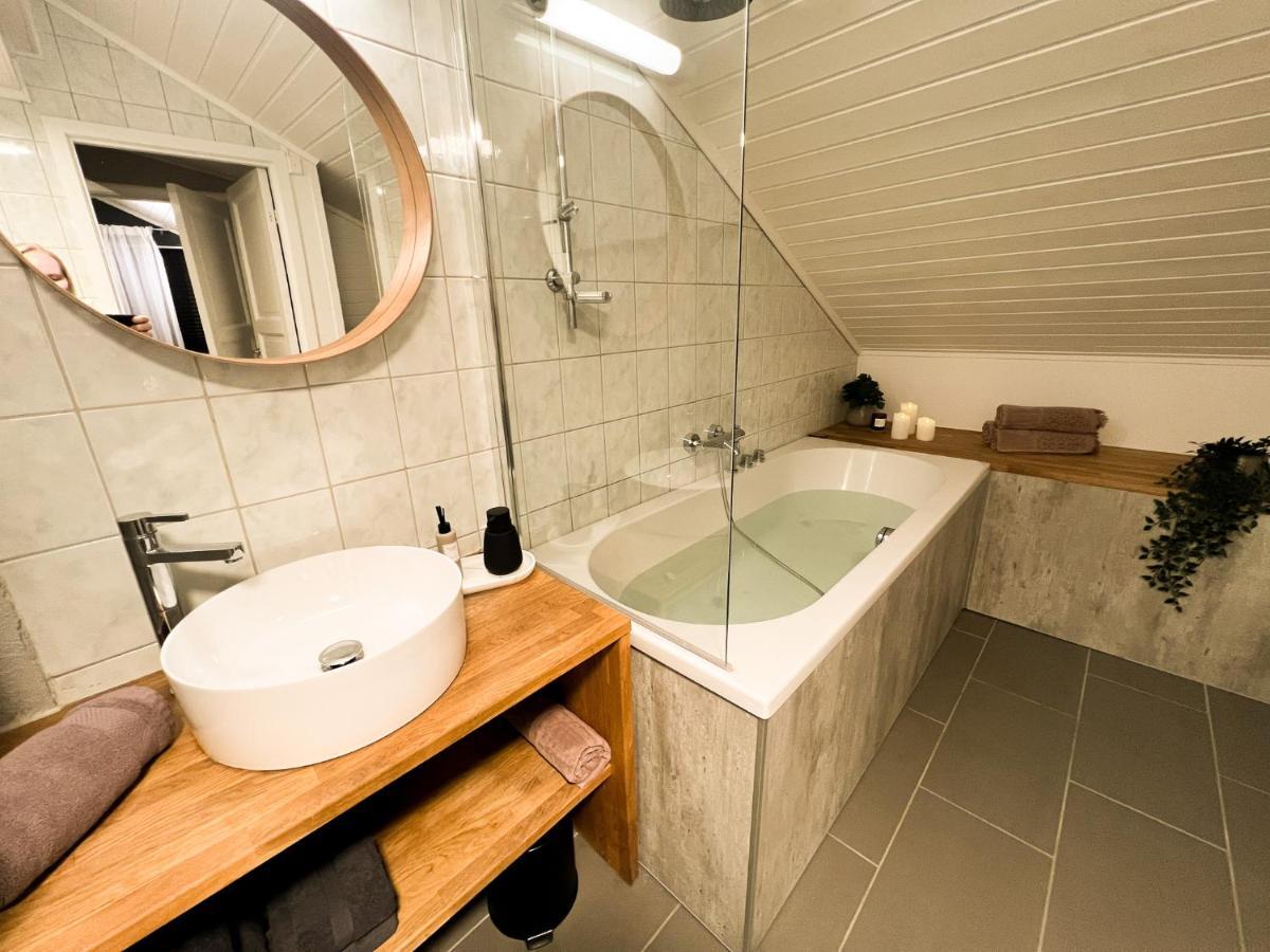 Charming Loft Retreat On Tromso'S Historic Main Street: 3-Minute Stroll To City Square Exteriör bild